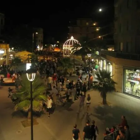 Piazza Anco Marzio Fronte Mare Casa Con Giardino Сasa de vacaciones
