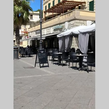 Сasa de vacaciones Piazza Anco Marzio Fronte Mare Casa Con Giardino Lido di Ostia