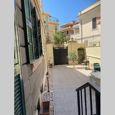 Сasa de vacaciones Piazza Anco Marzio Fronte Mare Casa Con Giardino